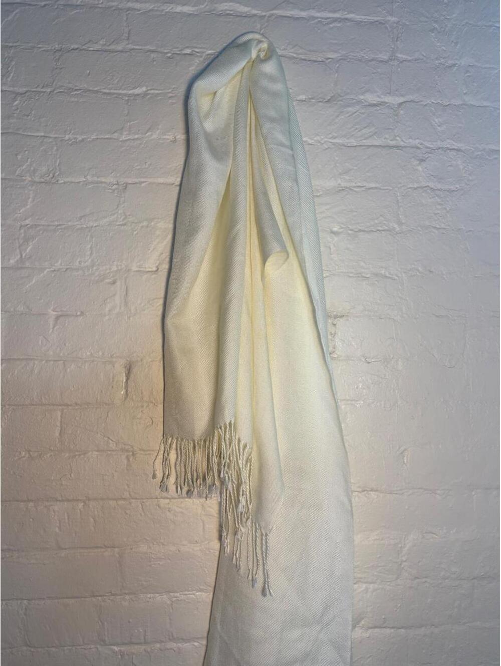 Cream pashmina shawl with fringe